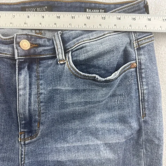 Judy Blue Relaxed Fit Distressed Blue Jeans JR Size 15/32 - Picture 6 of 8